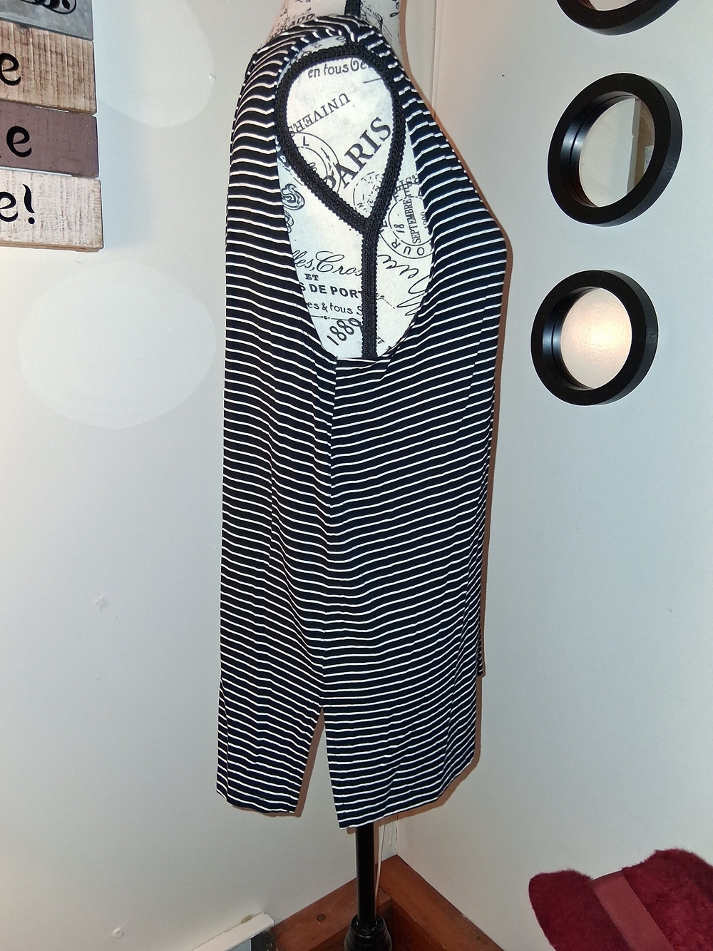 Old Navy Tank Top Bundle - 2 Tops - Picture 11 of 16